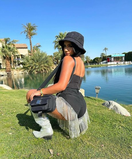 Tatiana McQuay sexe star du porno archive