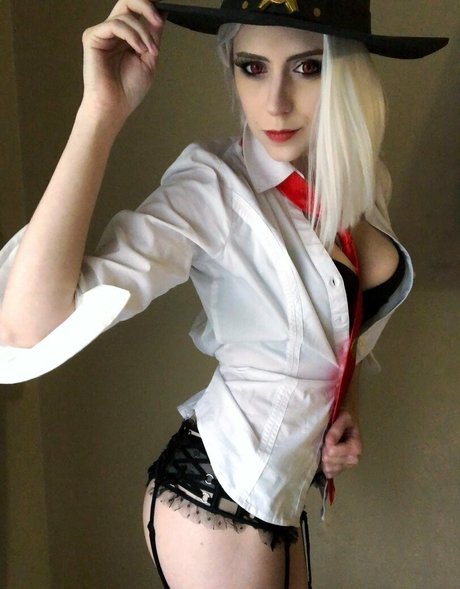 camghoul joli modèle image