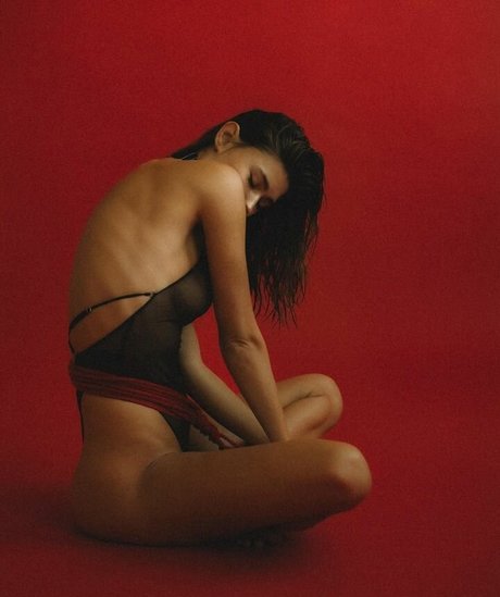 modèles uniquementfans nu sexy galerie