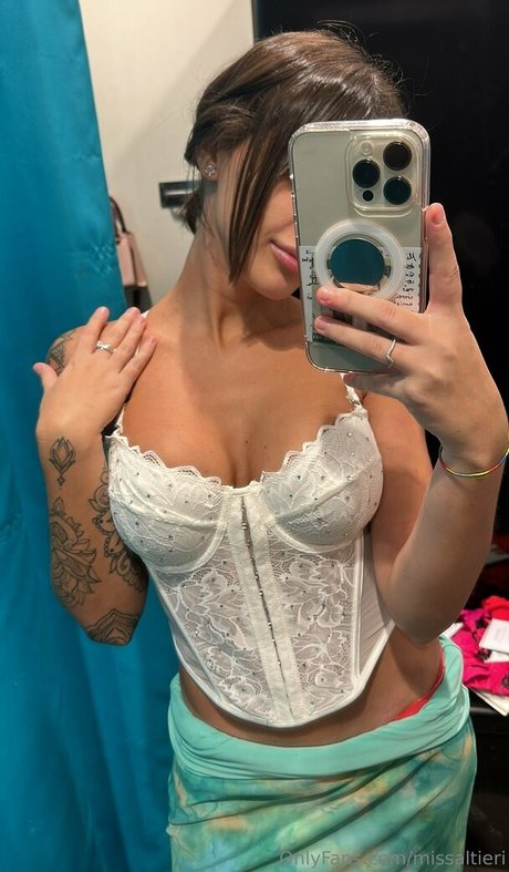 soymeryjim modèle artistique img