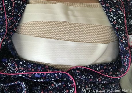 queenalana art modèle des photos