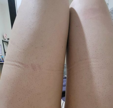 Little Yuna actrice érotique galerie