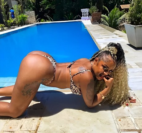 Cariucha haut étoile des photos