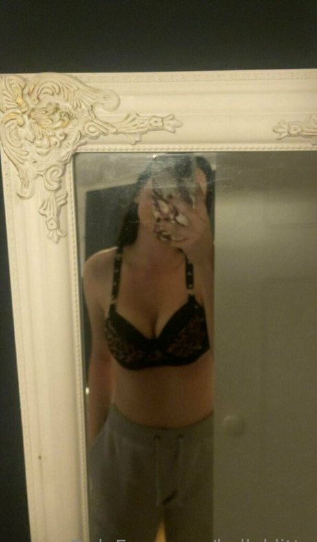 kellyklitta mannequin image