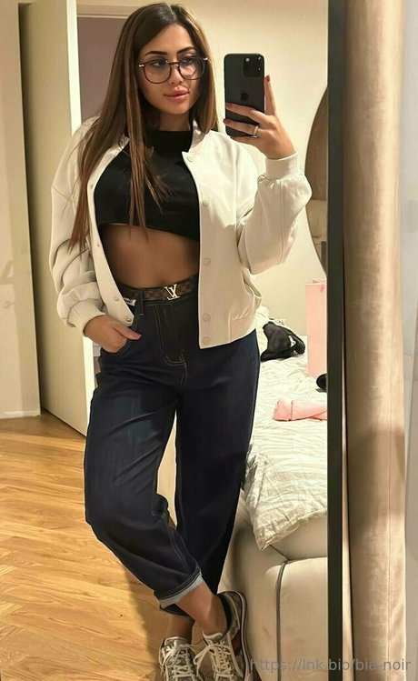 adolescent maigre onlyfans beau haut archive