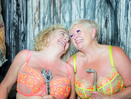 twink nu onlyfans sexy de haute qualité image