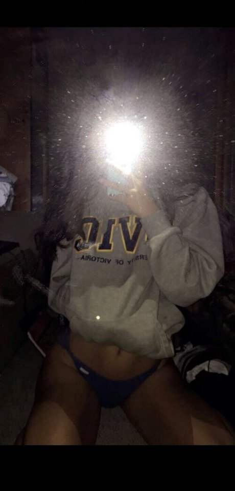 Kelsmt Reeseyueee actrice sexy galerie