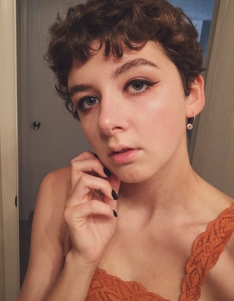 Katherine Hudson mannequin img