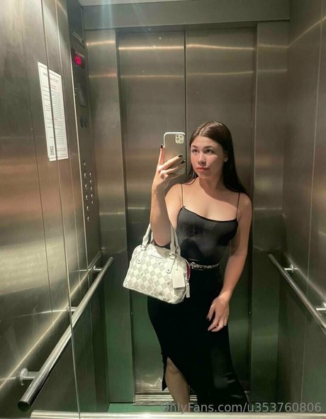 littlewaiifu star du porno nue galerie