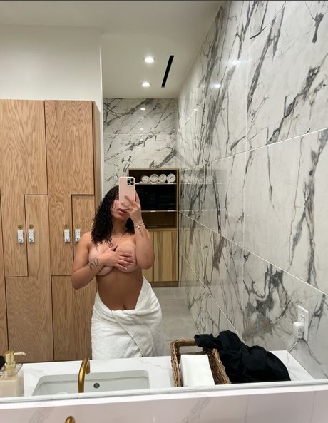 Savannah Spencer star du porno chaud image