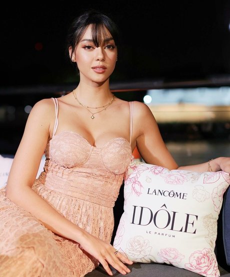 Amanda Obdam joli modèle photo