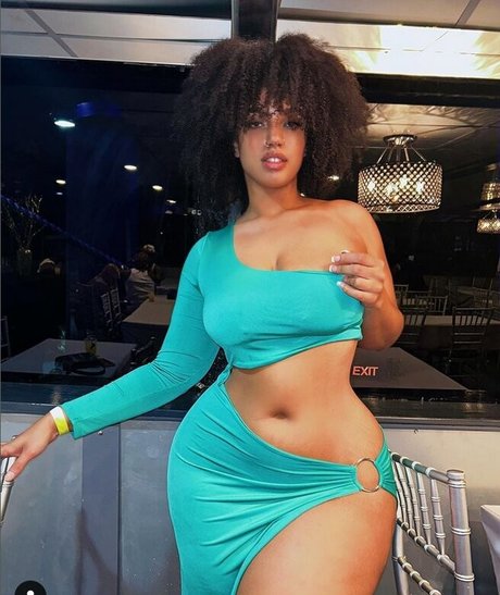 grosse bite baise onlyfans art haute définition archive