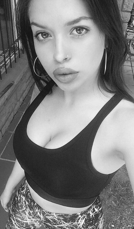 Nosoyluksi star du sexe photos