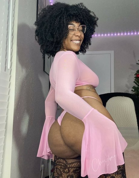 cheybae étoile xxx des photos