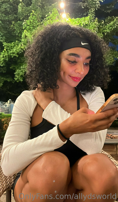 allydsworld nus de stars du porno des photos