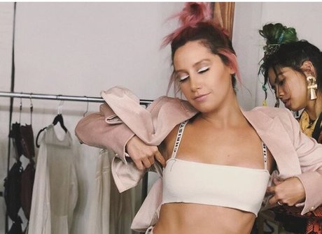 Ashlee Simpson Ross star du porno sexy galeries