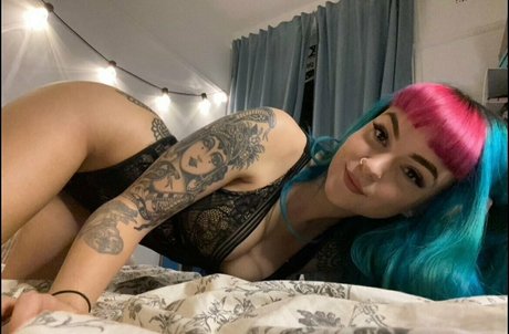 bbw gothique uniquementfans nu chaud des photos