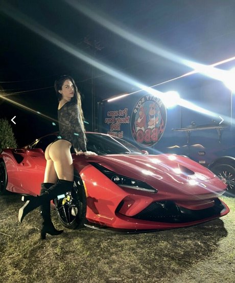 Alyssa Magnum modèle porno images