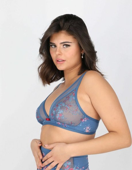 Michelle Algrabli étoile nue collection