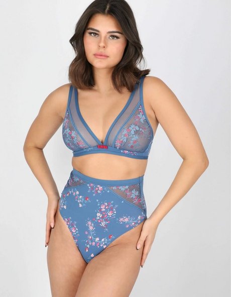 Michelle Algrabli étoile nue collection