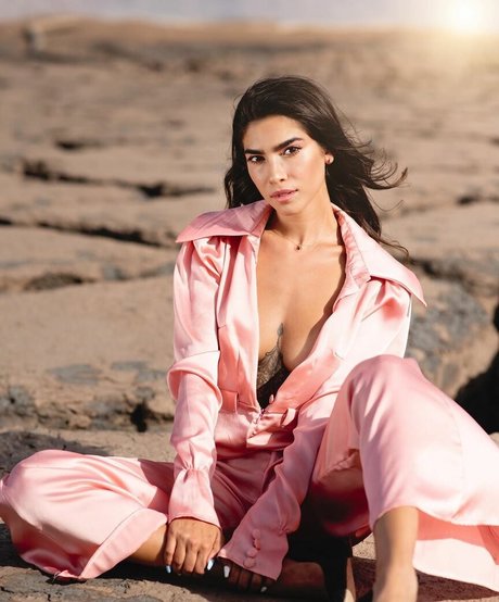 Hodaya Atia beau modèle galeries