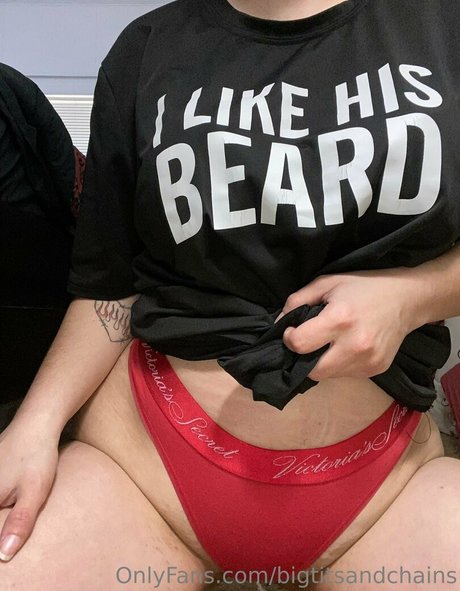 bigtitsandchains beau modèle des photos