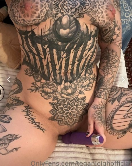 Teganleighofficial modèle érotique galerie