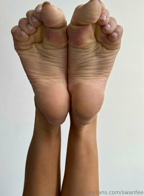 swanfee actrice nue des photos