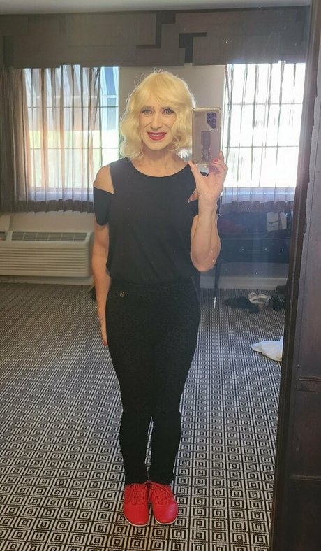 cassandralovit modèle chaud photos