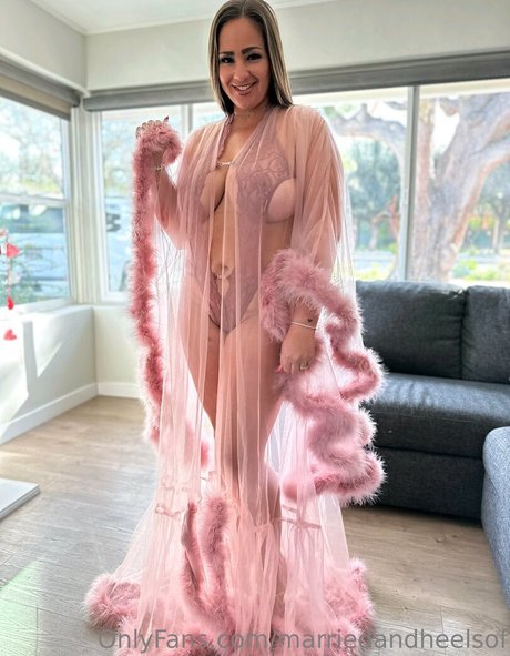 marriedandheelsof étoile chaude photos