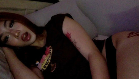 Harmonee Yang modèle érotique collection