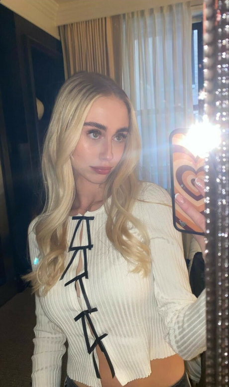 Jacboi y2k star du porno des photos