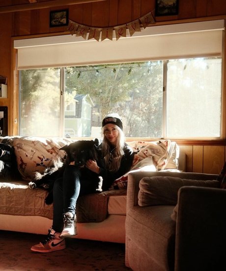 Alanah Pearce étoile magnifique images