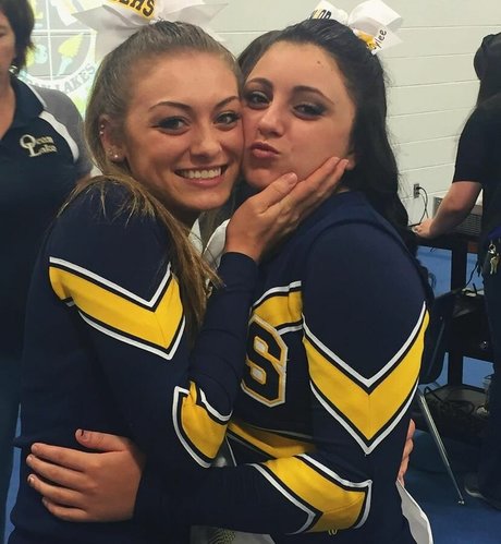 Logan Brickhouse art star du porno photo