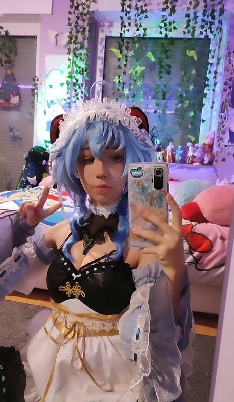 Haltsmanu actrice nue image