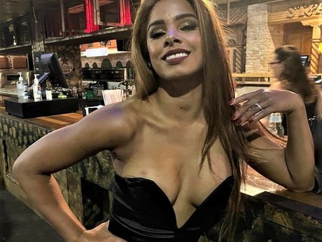 Renee Michelle star exclusive des photos