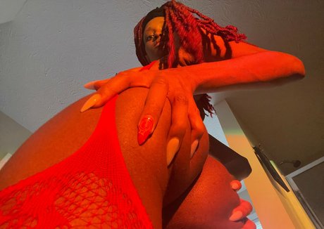 lothabear actrice chaude photo