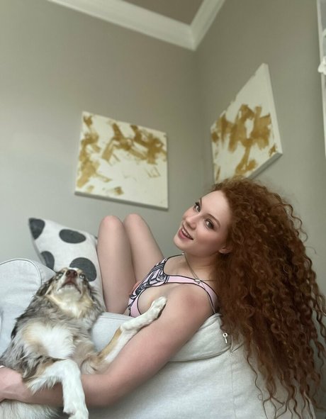 fille courbée dà côté onlyfans nu de haute qualité collection