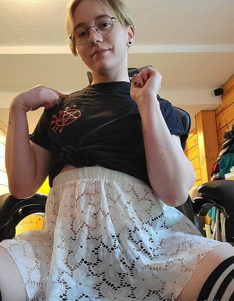 twink poilu onlyfans joli art galerie