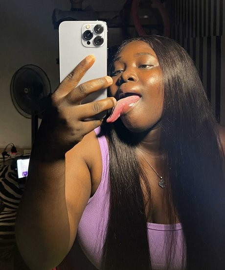 cuisses épaisses onlyfans adulte chaud img