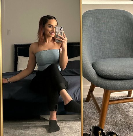 Desire Negro sexe star image