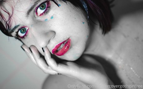 undercovergothgirlfree étoile hd image