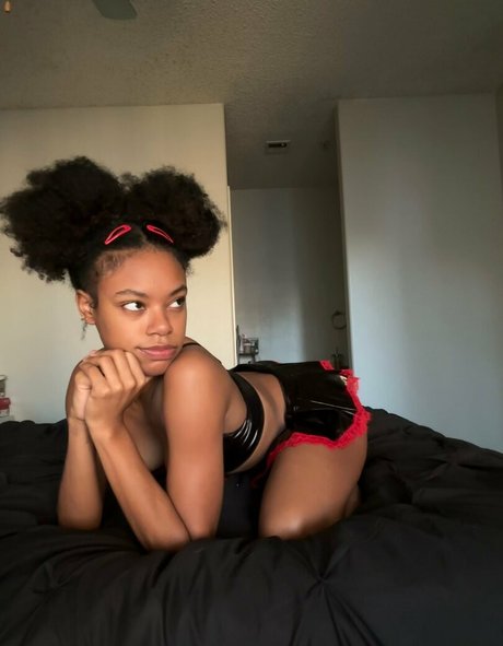 milf aux cheveux noirs onlyfans hd xxx galeries