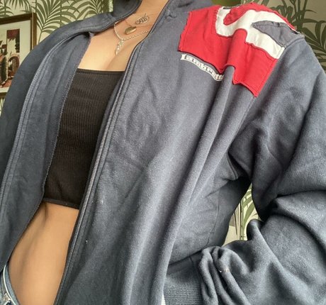 Elena Sophia Nicolosi modèle de haute qualité des photos