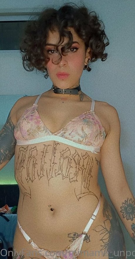 thequeenwithcurls actrice sexy image