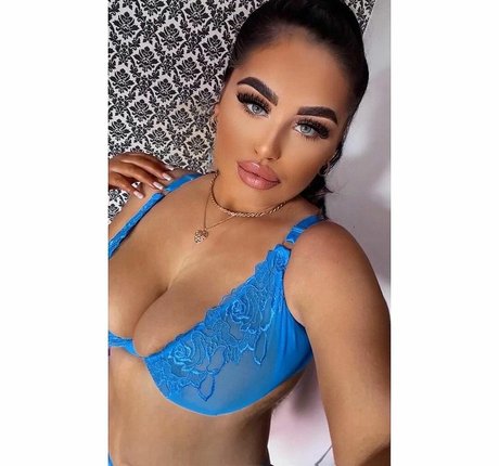 Rosie May star du porno hd img