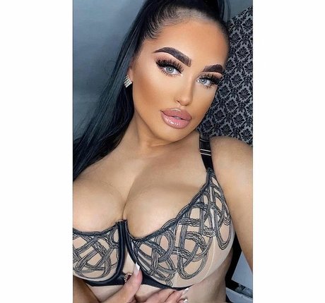 Rosie May star du porno érotique photos