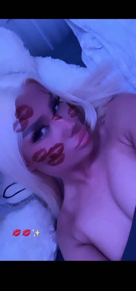 Viki Mitrovic star du porno nue galerie