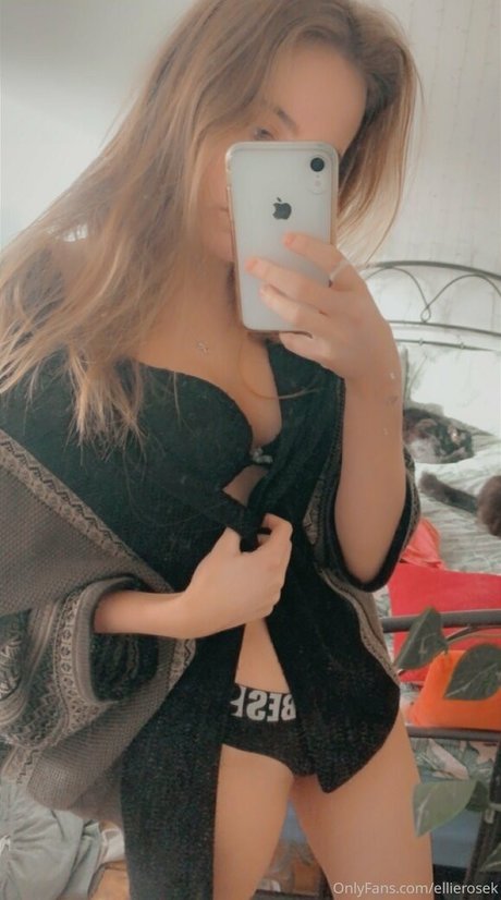 Ellierosek jolie star du porno galeries