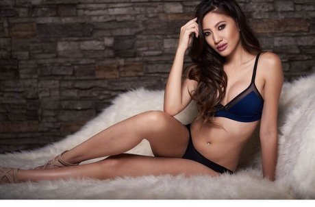 baisers lesbiens onlyfans pornographique nu galerie